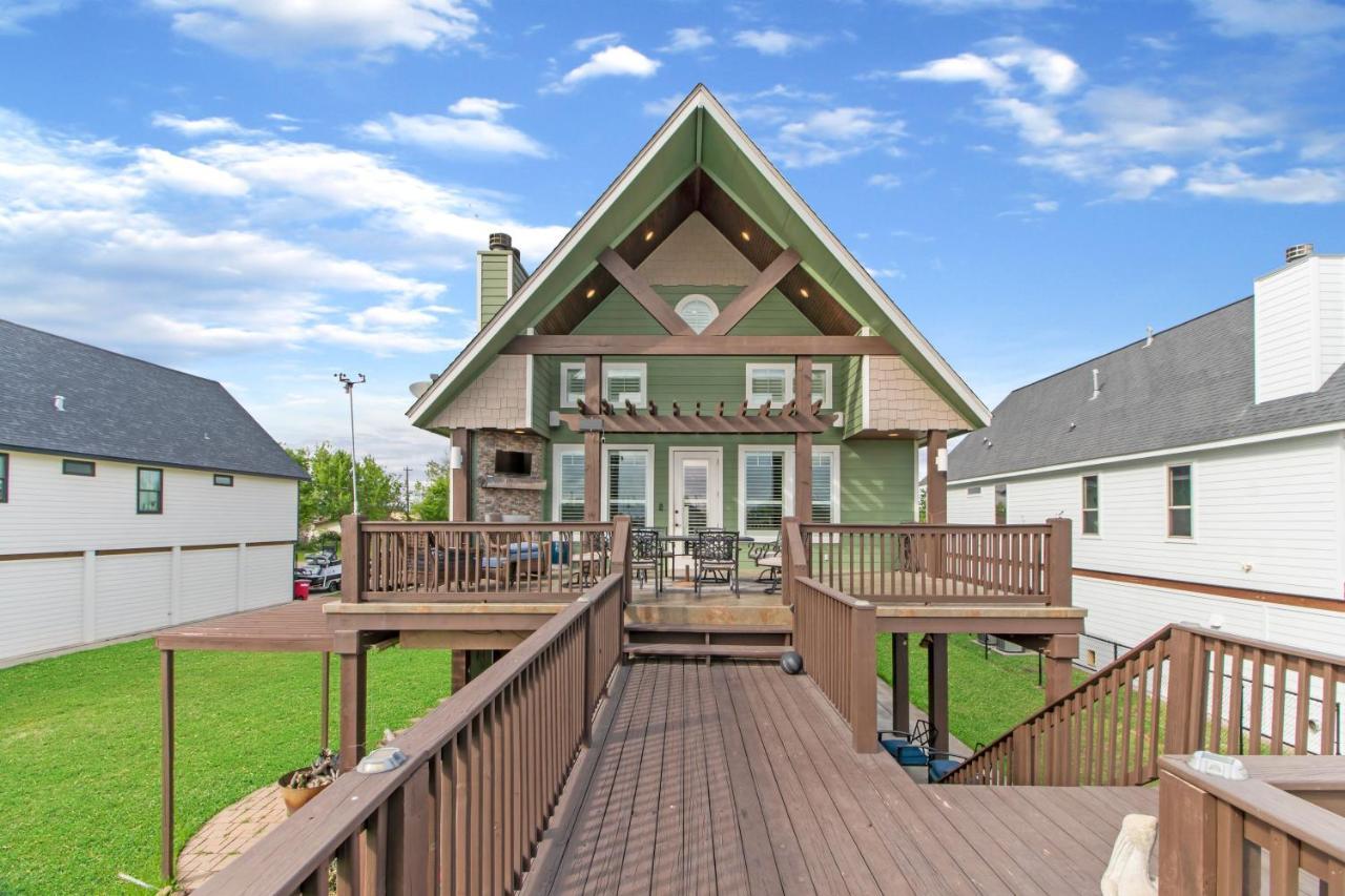 Luxury Waterfront Home Family And Pet Friendly Near Surfside Beach 11 Mins Freeport Exterior foto