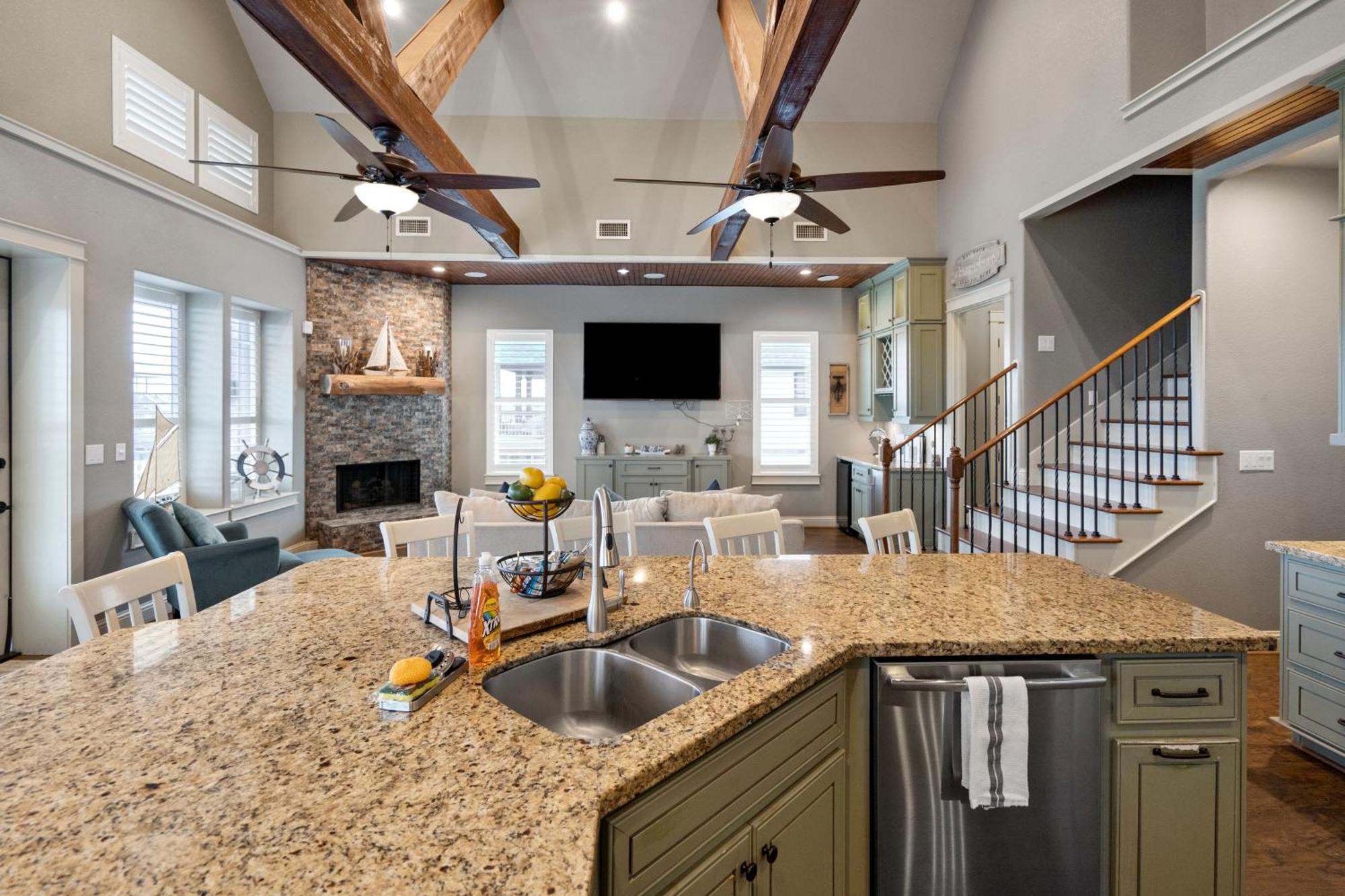 Luxury Waterfront Home Family And Pet Friendly Near Surfside Beach 11 Mins Freeport Exterior foto